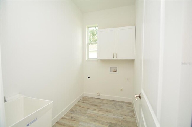 Building Photo - 8263 Givlic Ln