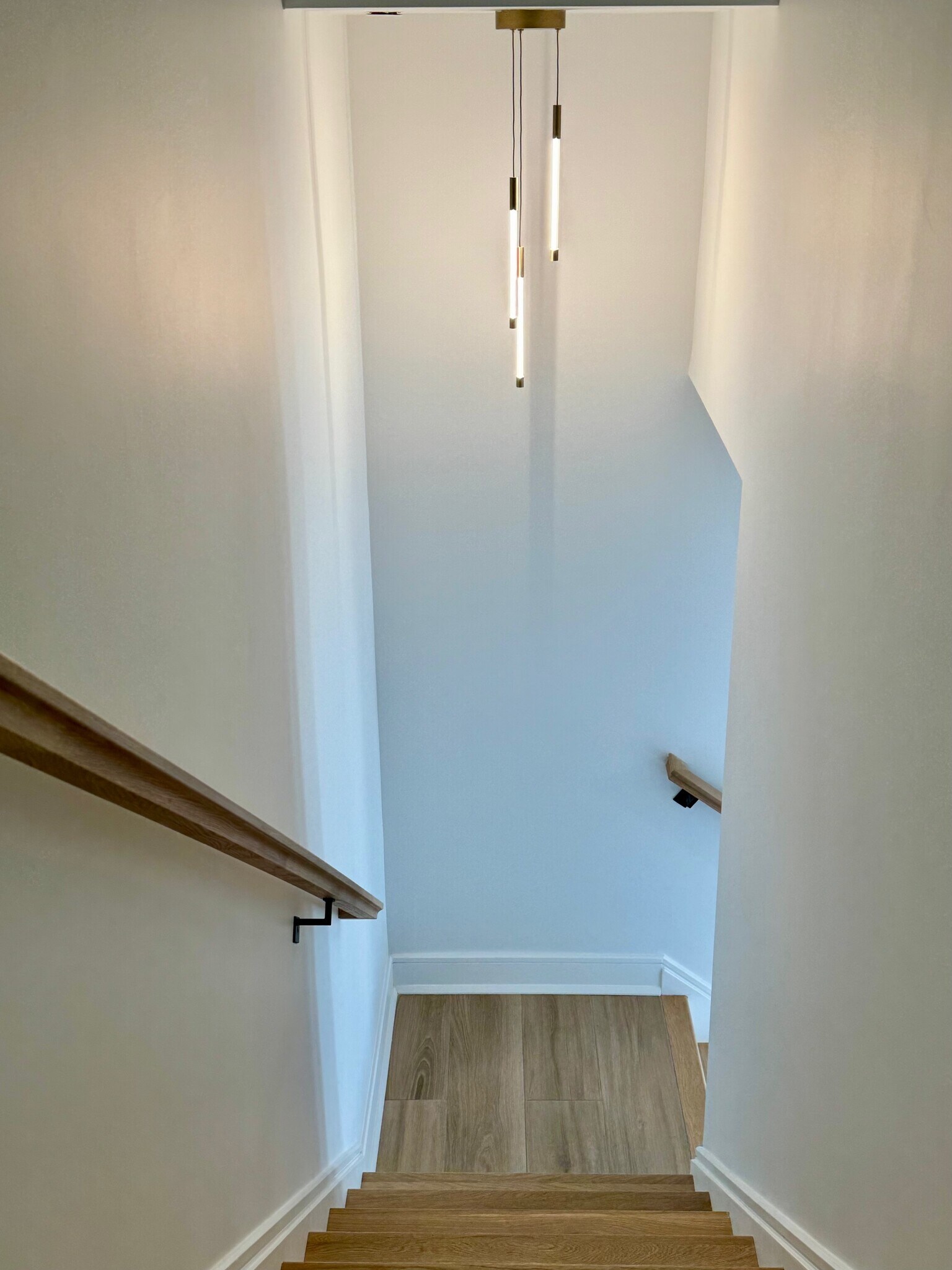 Building Photo - 85 W High St