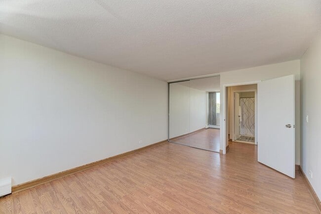 Building Photo - 2200 S Stewart Ave