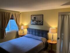 Primary Photo - 6852 S High St