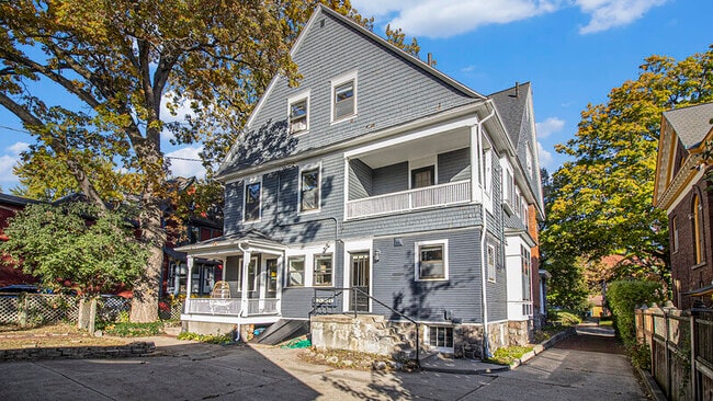 Building Photo - 441 Madison Ave SE