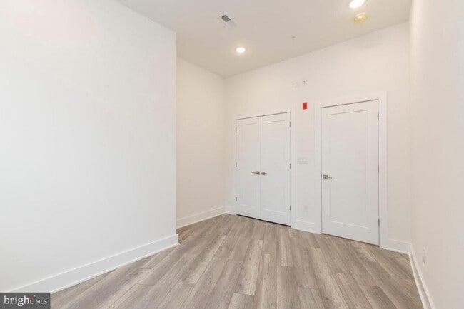 Building Photo - 90-94 E Laurel St