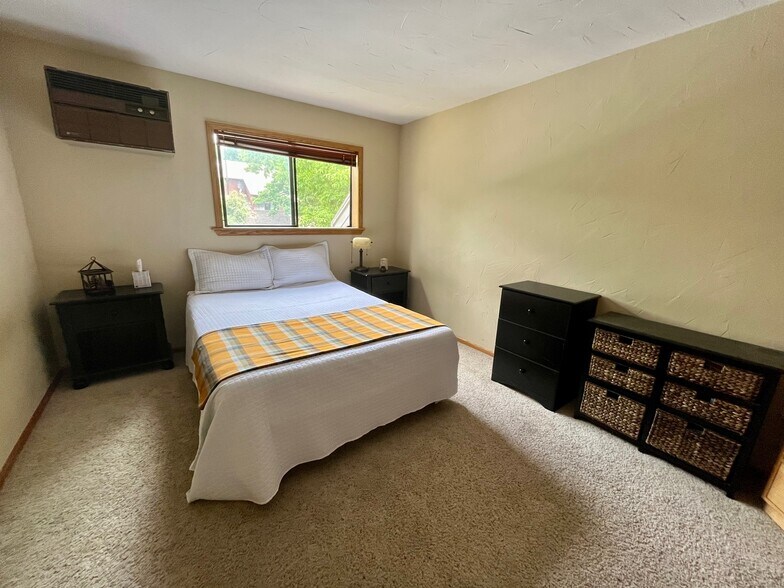 Building Photo - 3092 Edison Ct