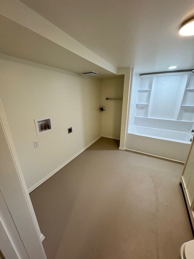 Building Photo - 18-1692 Volcano Rd. Mountain View, HI 96771