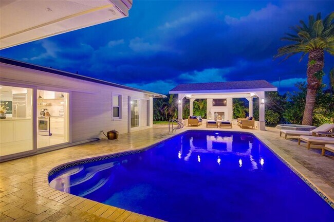 Building Photo - 807 Snug Island