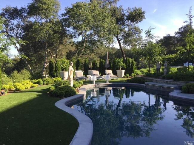 Building Photo - 419 Dry Creek Rd