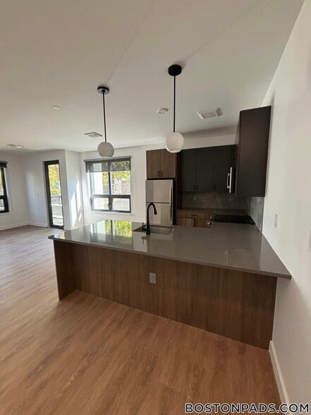 Building Photo - 199 Gardner St