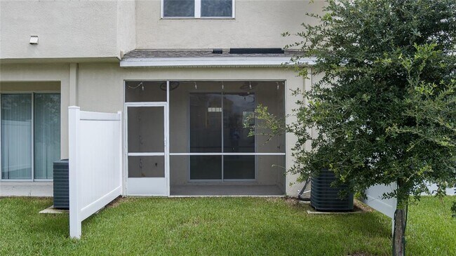 Building Photo - 6329 Fairmont Ln