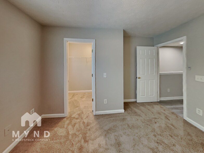 Building Photo - 857 Glynn Oaks Dr