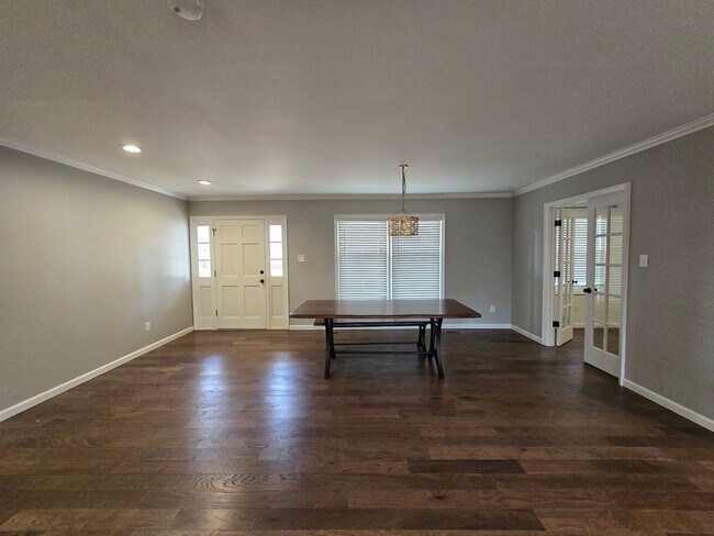 Building Photo - 3456 Regiment Dr