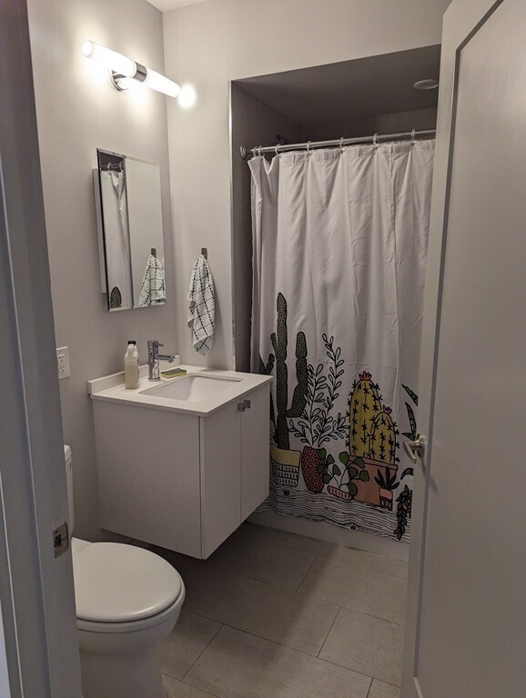 Building Photo - 3383 Washington St