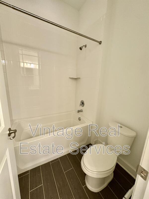 Building Photo - 4645 Butler National Dr