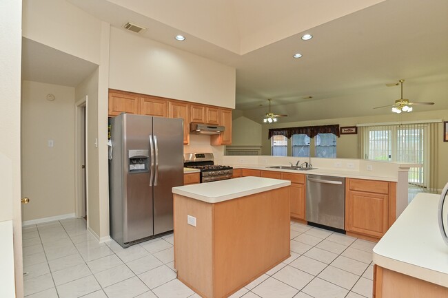 Building Photo - 12227 Meadowglen Dr
