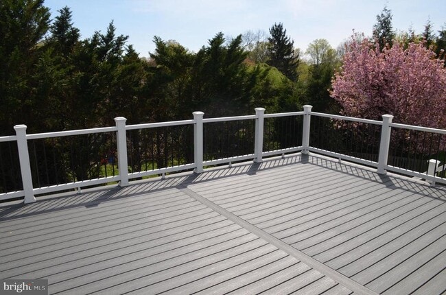 Building Photo - 9012 Paddock Ln