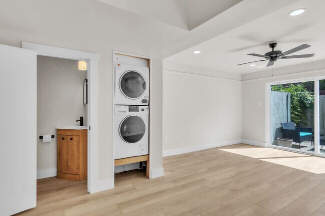 Building Photo - 2 AMAZING LEASE OFFERS TO CHOOSE FROM...Newly Renovated 2 BR/ 1.5 BA Condo in Yorktown community ...