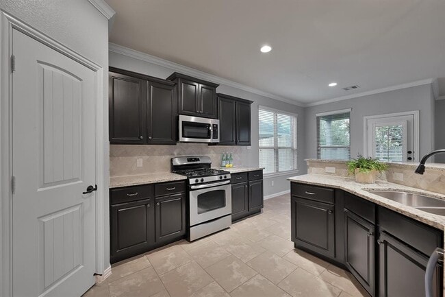 Building Photo - 31719 Dover Oaks Ln