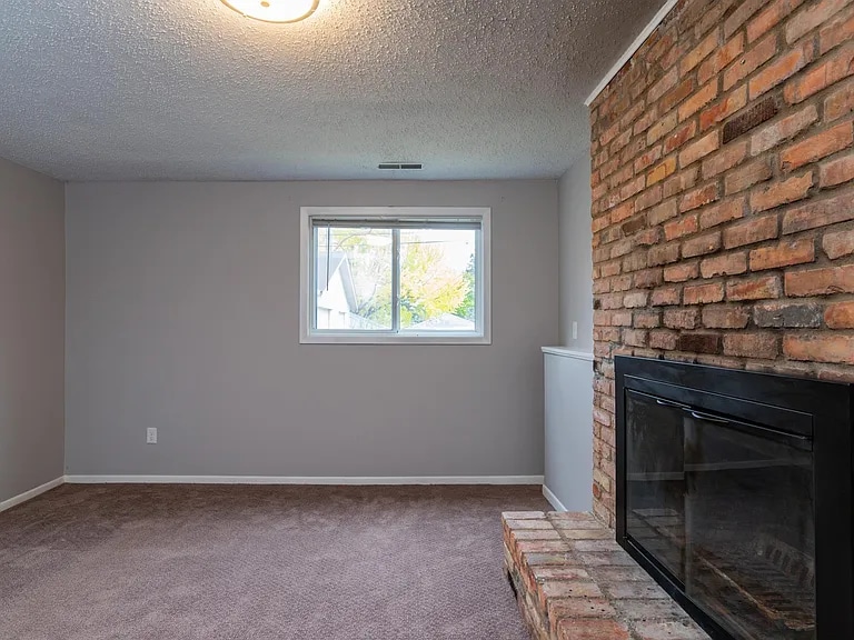 Building Photo - 5838 Lyndale Ave S