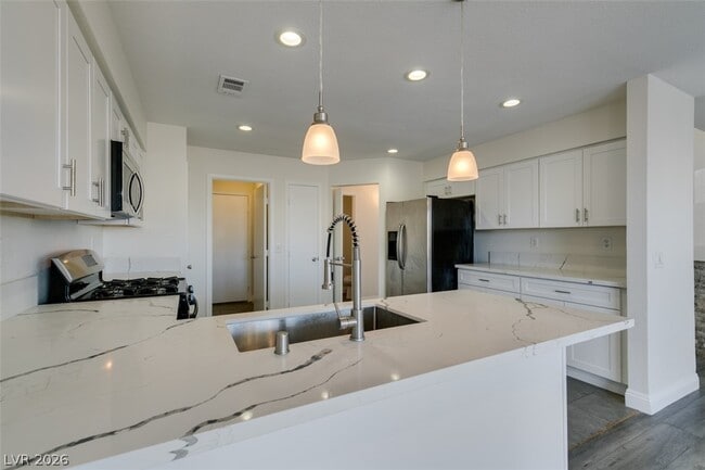 Building Photo - 8006 S Counterpoint Ln