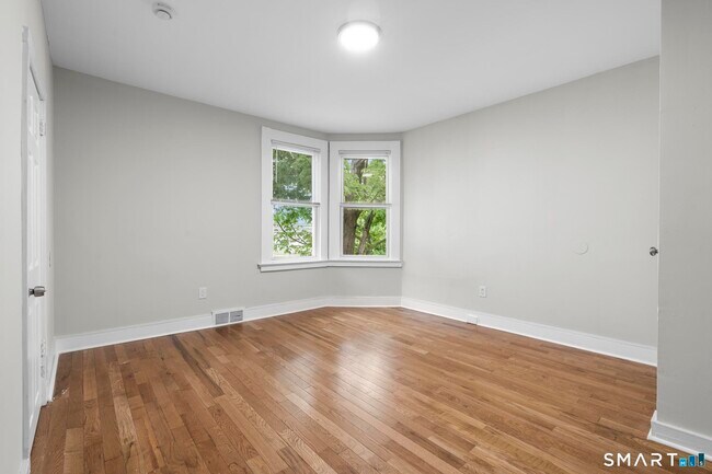Building Photo - 693 Dixwell Ave