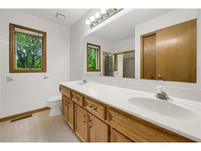Building Photo - 3759 Greensboro Dr