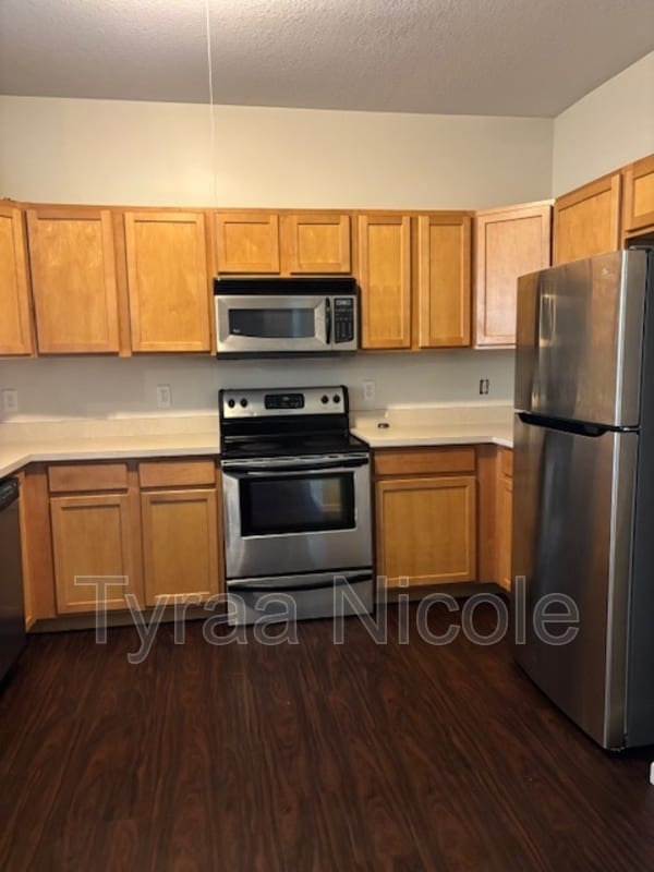 Building Photo - 28825 Cullen Dr
