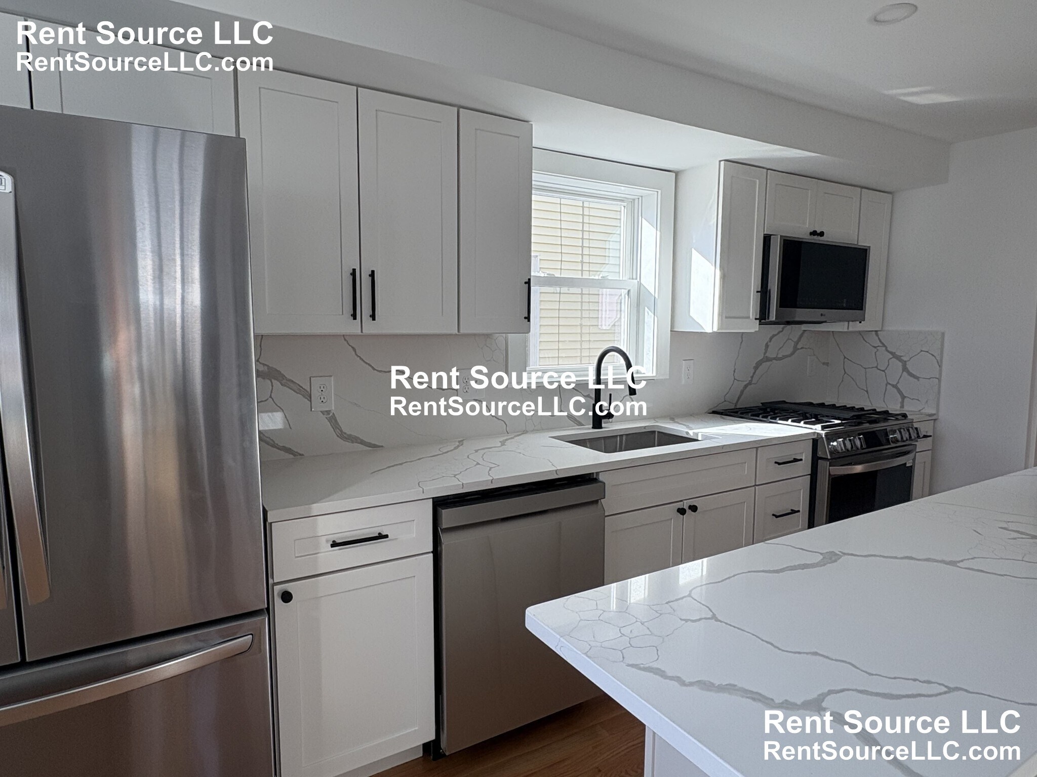 Building Photo - 52 Cotting St