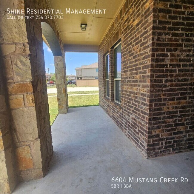 Building Photo - 6604 Mustang Creek Rd
