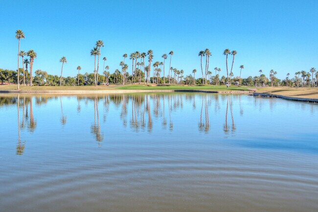 Building Photo - 7401 N Scottsdale Rd