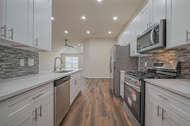 Building Photo - 19430 Mystic Cypress Dr