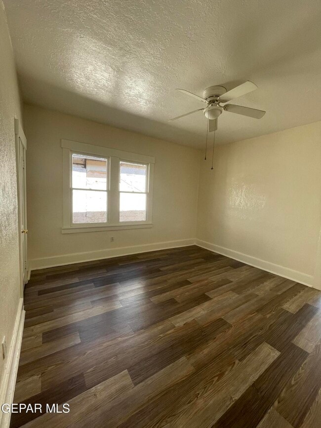 Building Photo - 1518 Lawton Dr