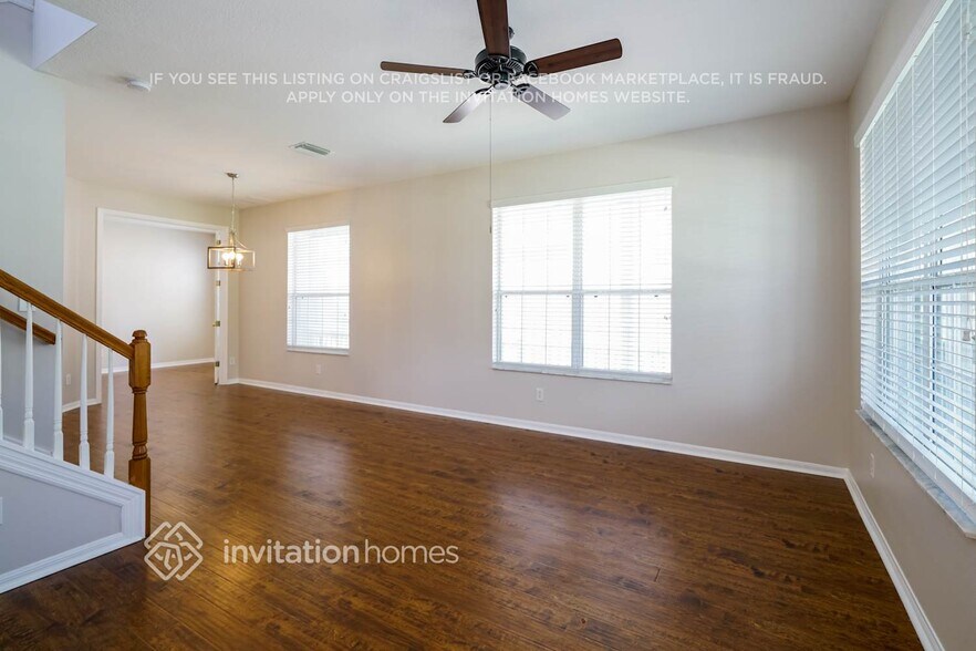 Building Photo - 5019 Bridgeway Ln