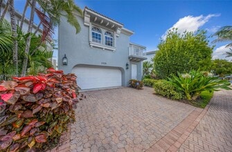 Building Photo - 21025 NE 31st Ave