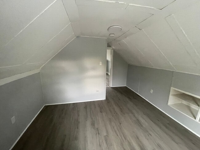 Building Photo - SECTION 8 & EDEN ACCEPTED!! Newly Renovate...