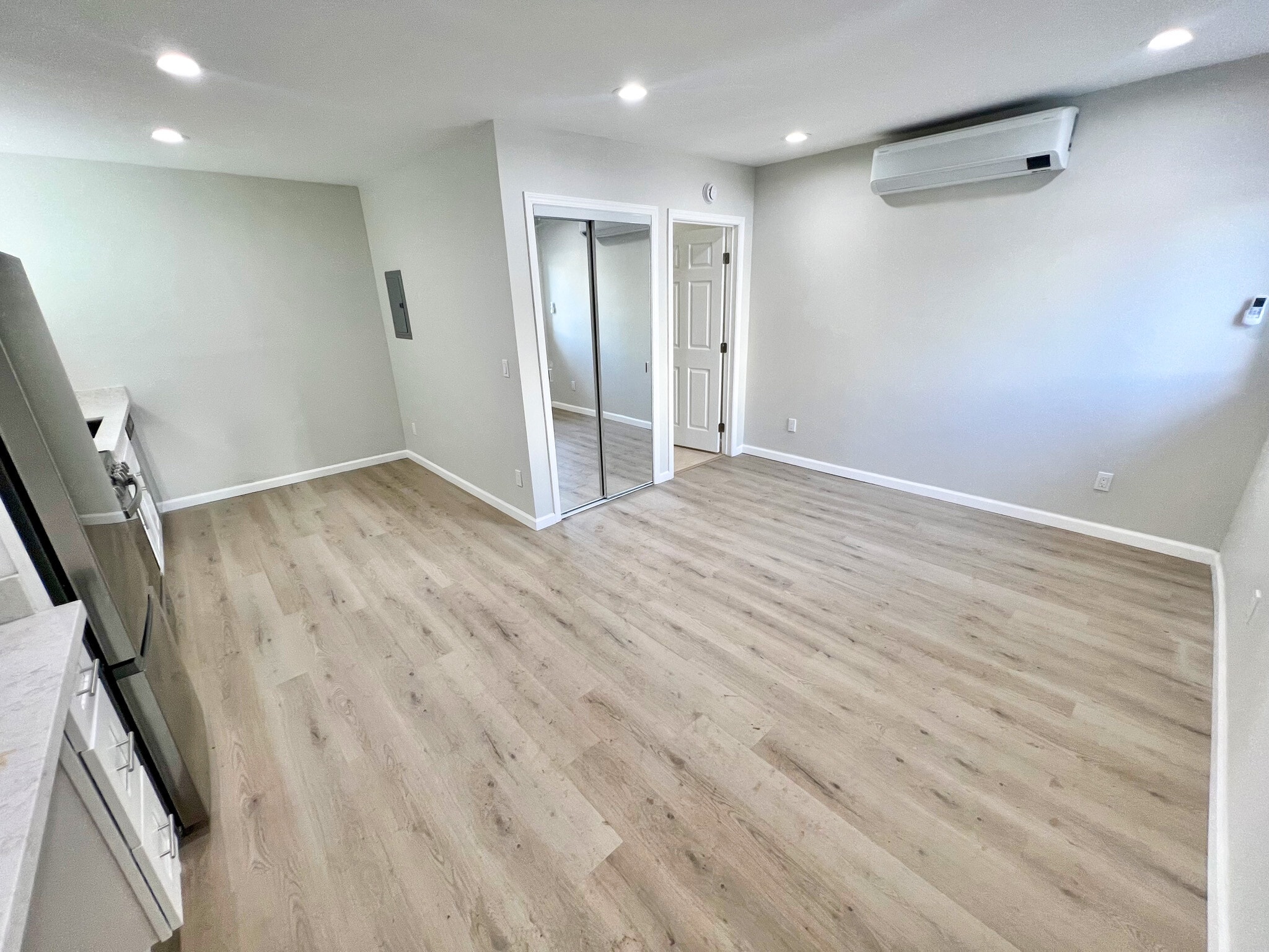 Building Photo - 1575 Manning Ave