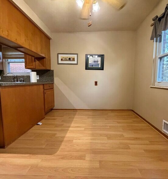 Building Photo - 12237 Champaign Ave