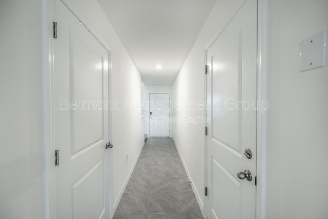 Building Photo - 8250 SW 67th Ave