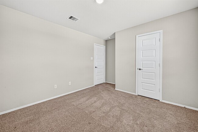 Building Photo - 1610 Bear Spring Dr
