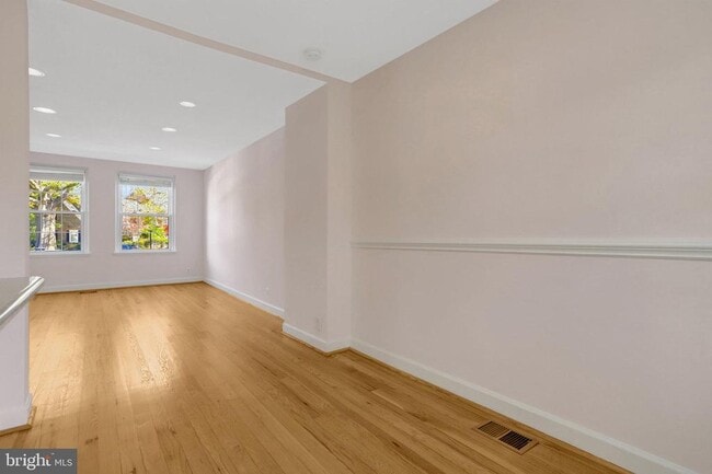 Building Photo - 4326 36th St S