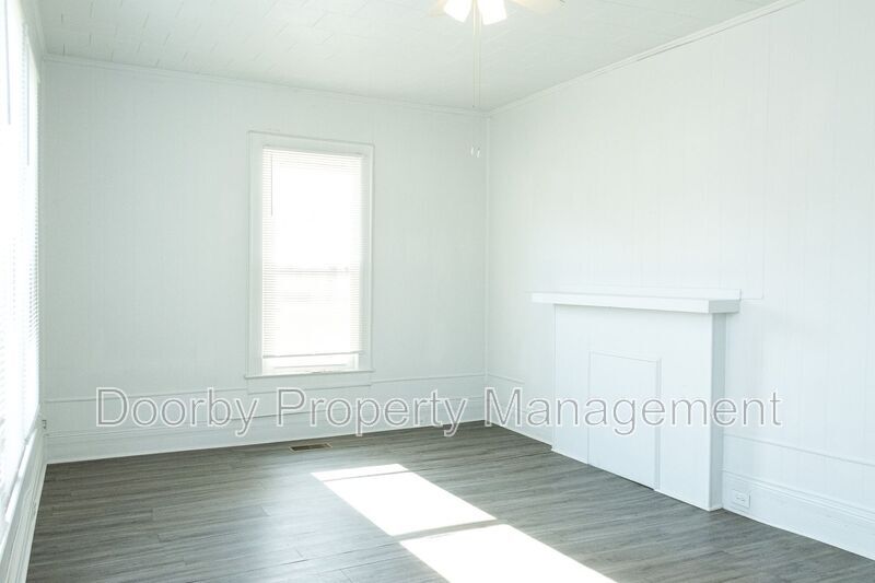 Building Photo - 2506 Kirby Ave