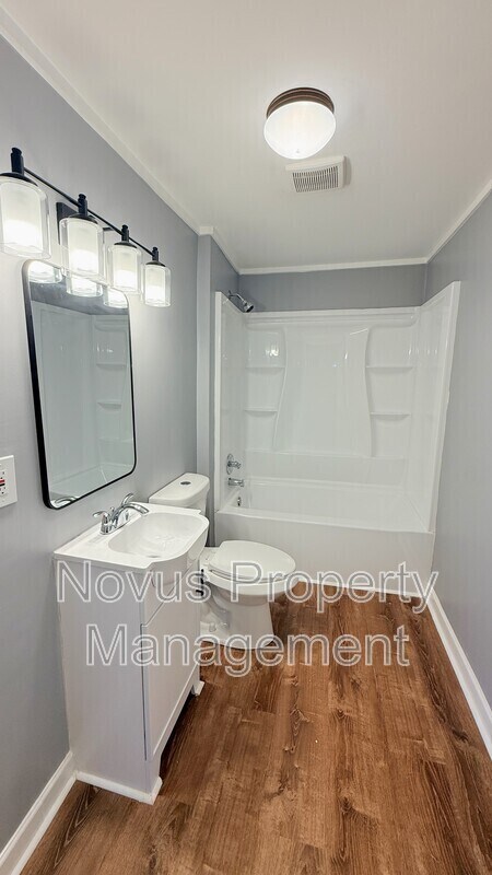 Building Photo - 223 Waddell St