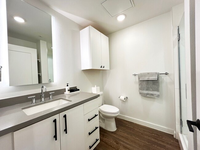 Building Photo - 49 Navasota St