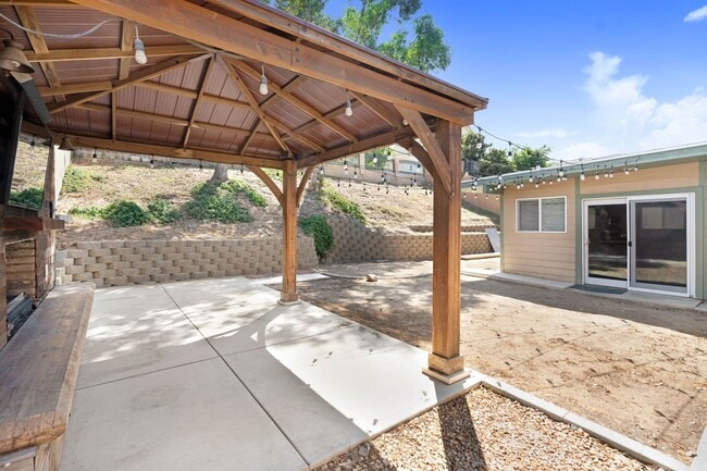 Building Photo - Single-Story 3 Bedroom (+1 Bonus Room and ...