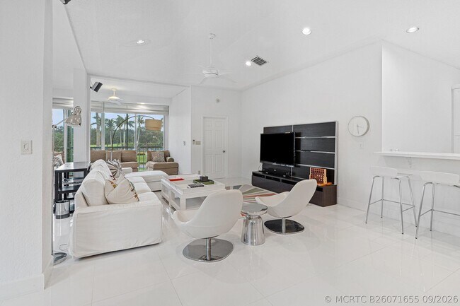 Building Photo - 5190 Lake Catalina Dr