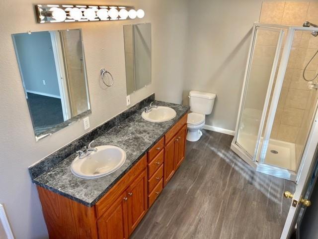 Building Photo - 204 Honey Bee Dr