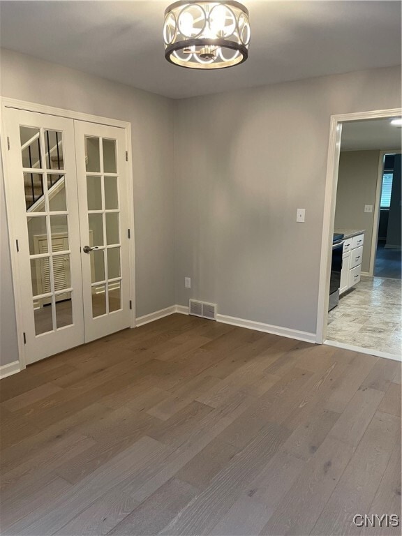 Building Photo - 497 Summerhaven Dr N