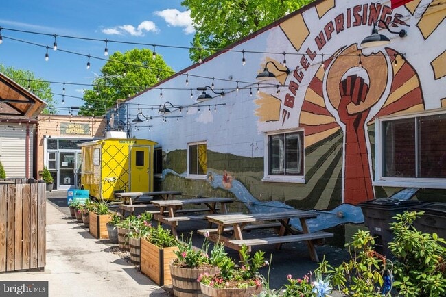 Building Photo - 340 Wesmond Dr