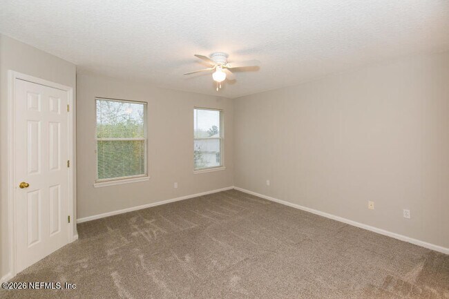 Building Photo - 365 Scrub Jay Dr