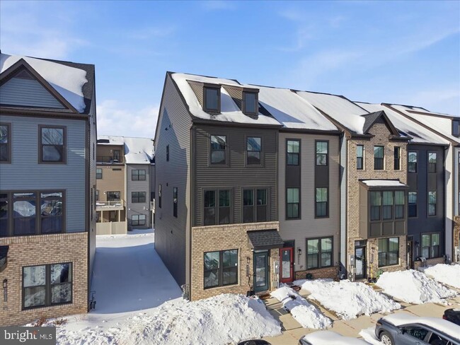 Building Photo - 7810 Yona Ct