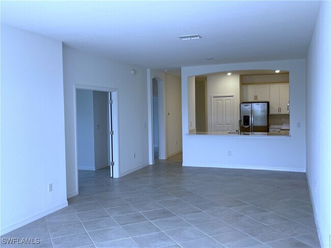 Building Photo - 2176 Dragonfruit Wy