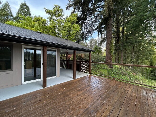 Building Photo - Stunning Views! Secluded 2 Bed, 1 Bath Gem!